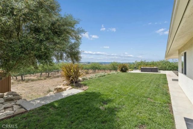 5565 High Ridge, Paso Robles, CA 93446