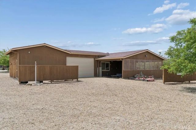 5565 High Ridge, Paso Robles, CA 93446