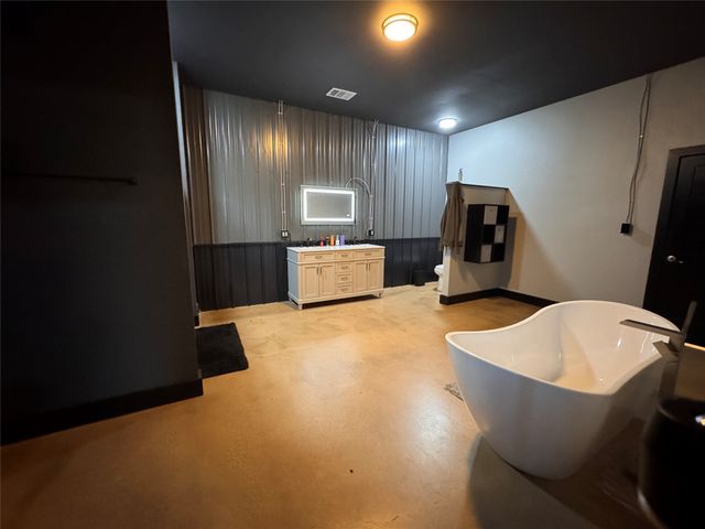1411 Rains County Road 2610, Alba, TX 75410