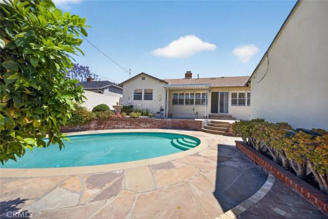 2025 Jolley Drive, Burbank, CA 91504