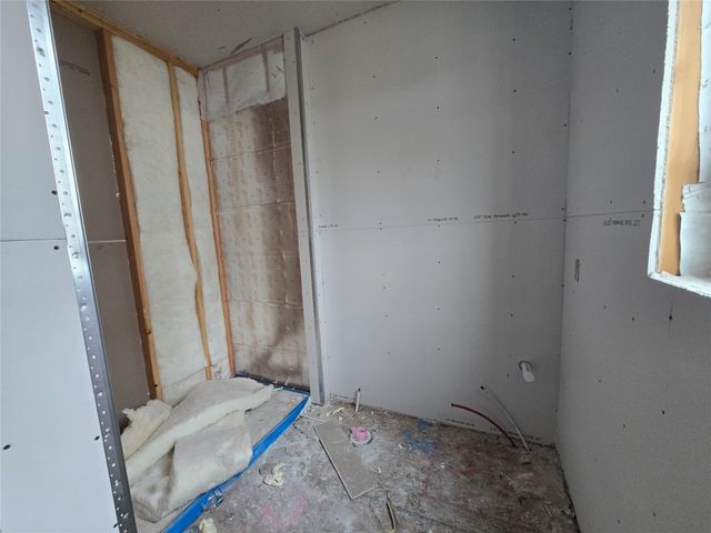 16207 Sharon Drive, Urbandale, IA 50323