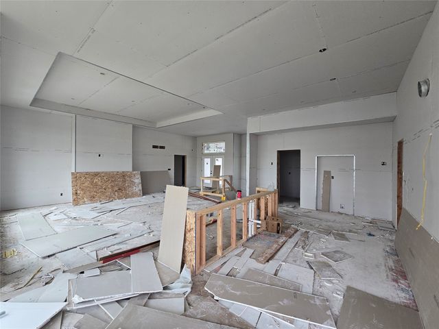 16207 Sharon Drive, Urbandale, IA 50323