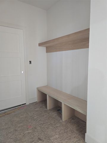 16207 Sharon Drive, Urbandale, IA 50323