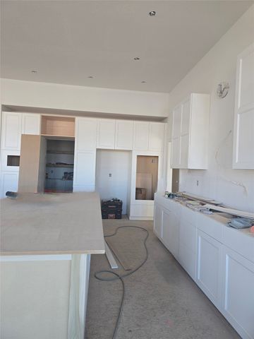 16207 Sharon Drive, Urbandale, IA 50323