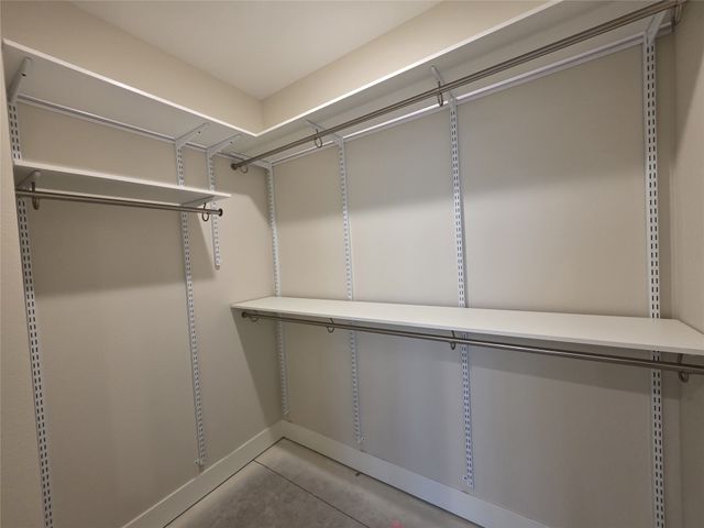 16207 Sharon Drive, Urbandale, IA 50323