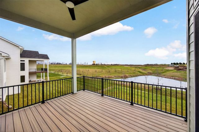 16207 Sharon Drive, Urbandale, IA 50323