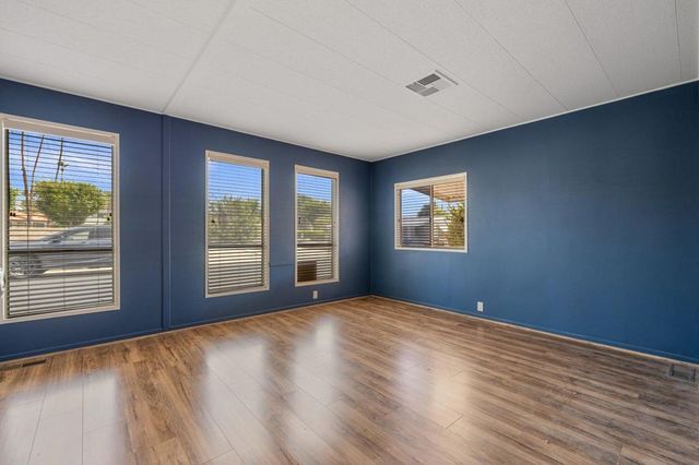 284 Saguaro Drive, Palm Springs, CA 92264