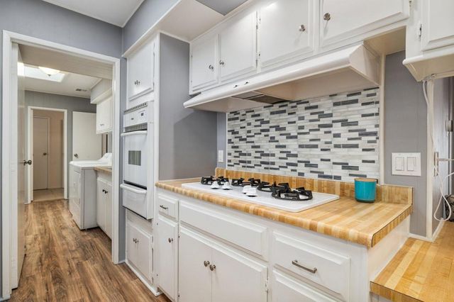 284 Saguaro Drive, Palm Springs, CA 92264