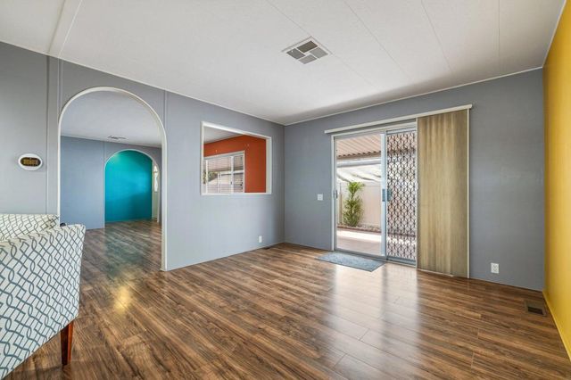 284 Saguaro Drive, Palm Springs, CA 92264