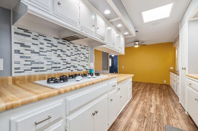 284 Saguaro Drive, Palm Springs, CA 92264