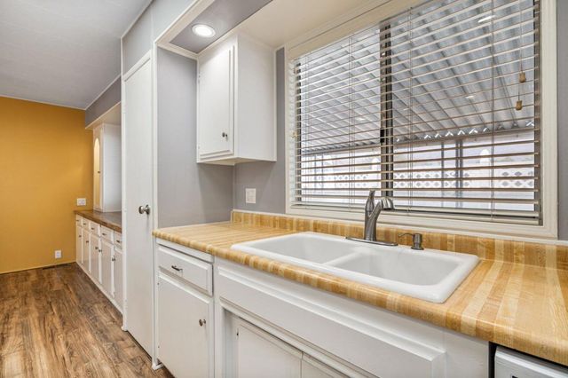 284 Saguaro Drive, Palm Springs, CA 92264