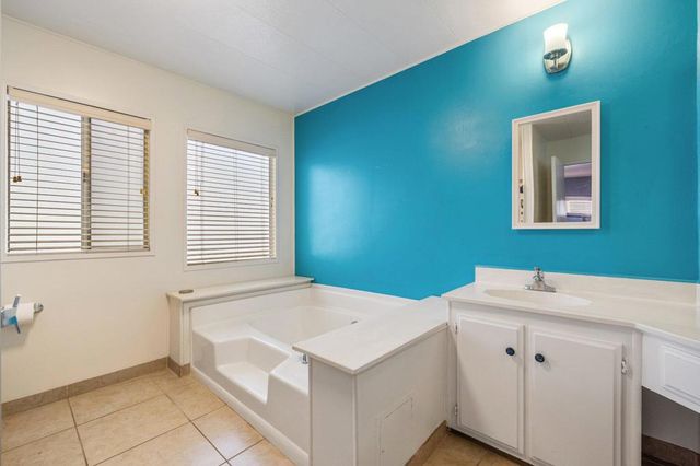 284 Saguaro Drive, Palm Springs, CA 92264