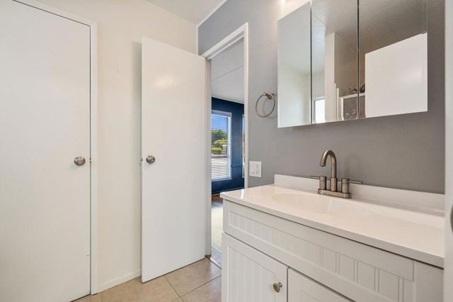 284 Saguaro Drive, Palm Springs, CA 92264