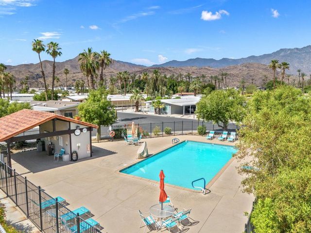 284 Saguaro Drive, Palm Springs, CA 92264
