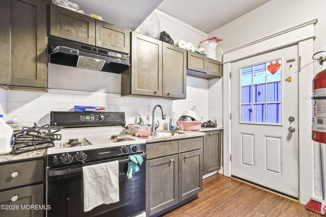 21 Broadway Road, Freehold, NJ 07728