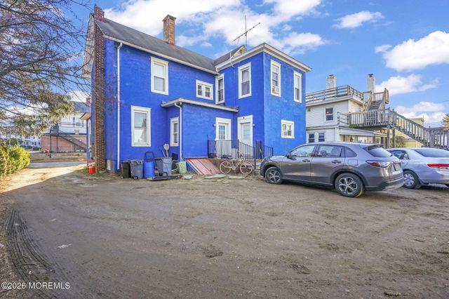 21 Broadway Road, Freehold, NJ 07728