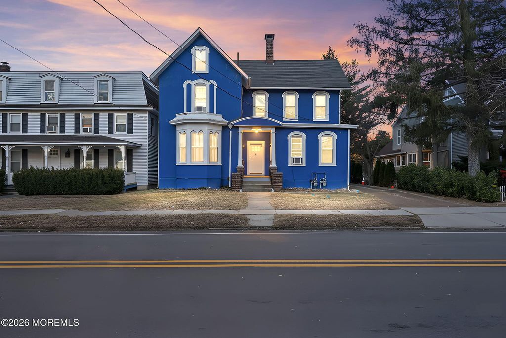 21 Broadway Road, Freehold, NJ 07728