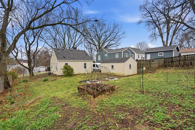 1716 44th Street, Des Moines, IA 50310