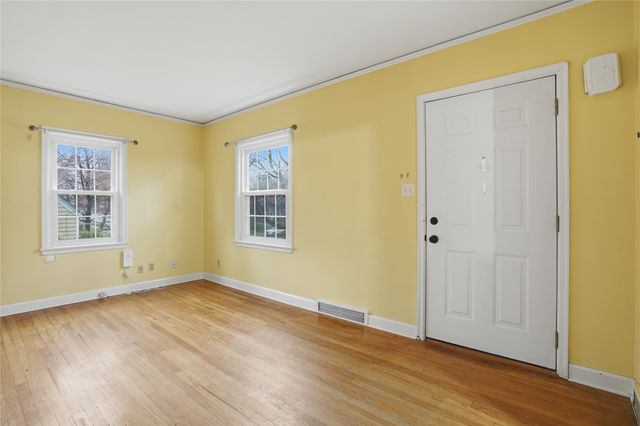 1716 44th Street, Des Moines, IA 50310