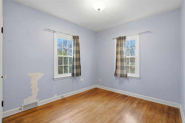 1716 44th Street, Des Moines, IA 50310