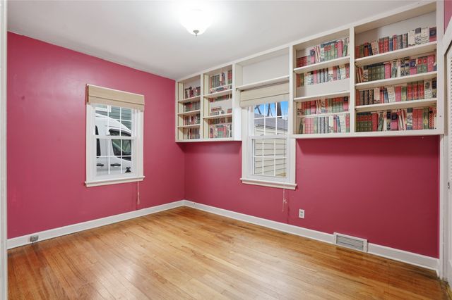 1716 44th Street, Des Moines, IA 50310