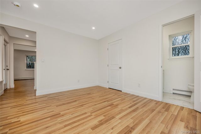 24 Buckskin Lane, Riverhead, NY 11901