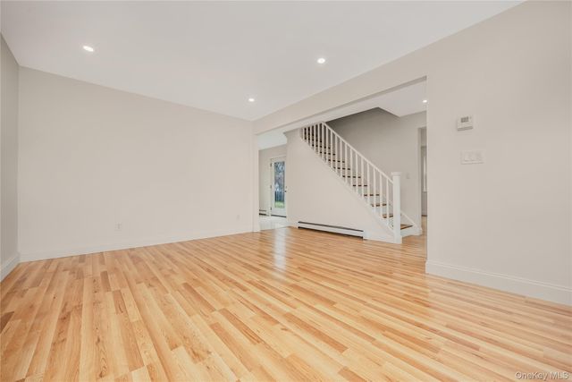 24 Buckskin Lane, Riverhead, NY 11901