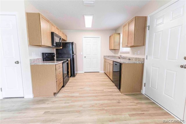 2270 Suanee Avenue, Eustis, FL 32726