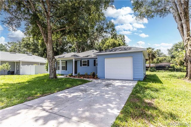 2270 Suanee Avenue, Eustis, FL 32726