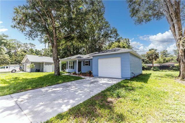 2270 Suanee Avenue, Eustis, FL 32726