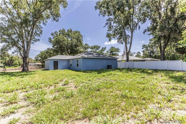 2270 Suanee Avenue, Eustis, FL 32726