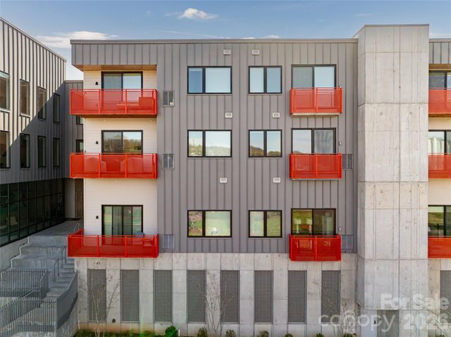 68 Craven Street 304, Asheville, NC 28806