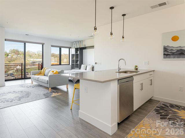68 Craven Street 304, Asheville, NC 28806