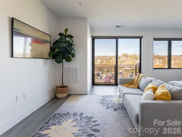 68 Craven Street 304, Asheville, NC 28806