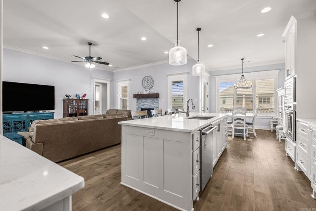 9933 Laurel Oak, Sherwood, AR 72120