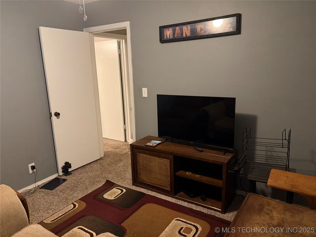 1626 S 6th Place, Broken Arrow, OK 74012