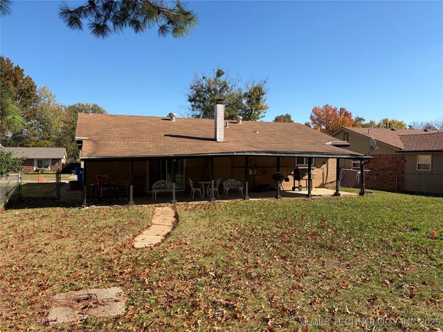 1626 S 6th Place, Broken Arrow, OK 74012