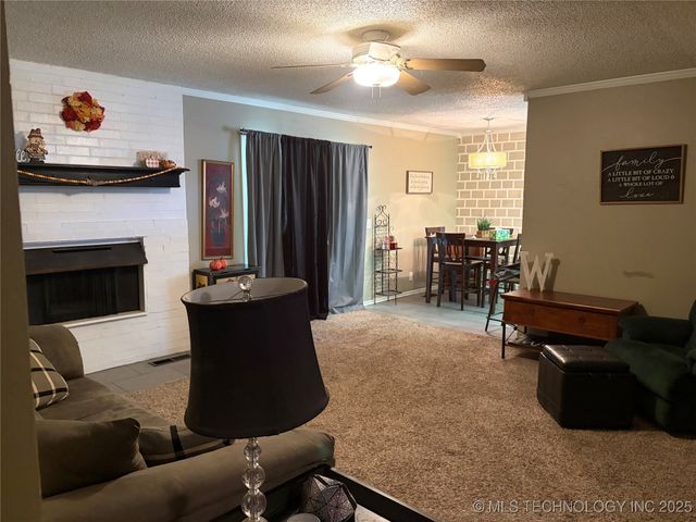 1626 S 6th Place, Broken Arrow, OK 74012