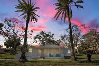 402 PINEAPPLE STREET, Tarpon Springs, FL 34689