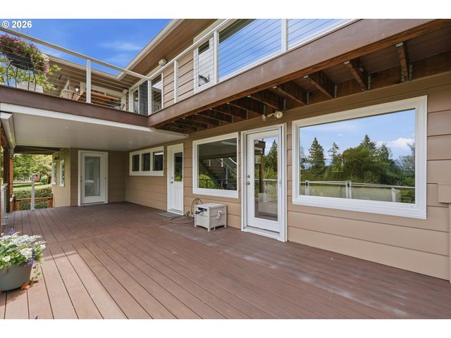 6331 Sw BRUGGER St, Portland, OR 97219