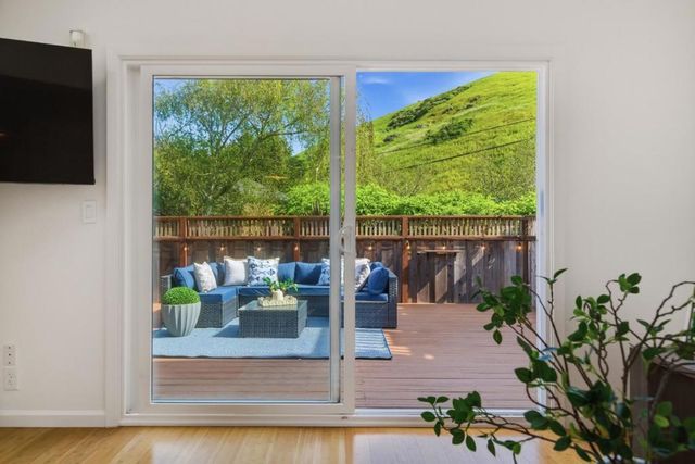 495 Ebken Street, Pacifica, CA 94044