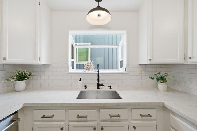 495 Ebken Street, Pacifica, CA 94044