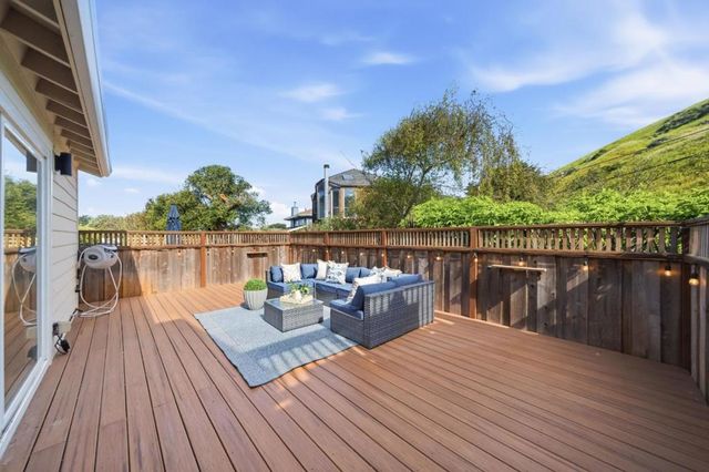 495 Ebken Street, Pacifica, CA 94044