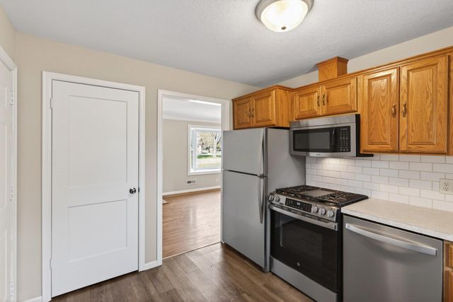 2850 119th Avenue NW, Coon Rapids, MN 55433