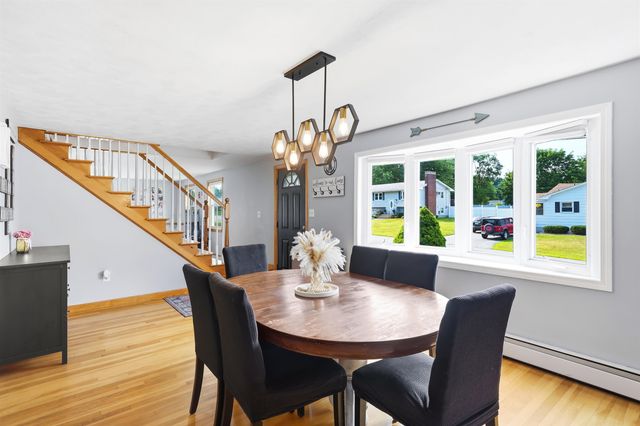 22 Colonial Drive, Salem, NH 03079