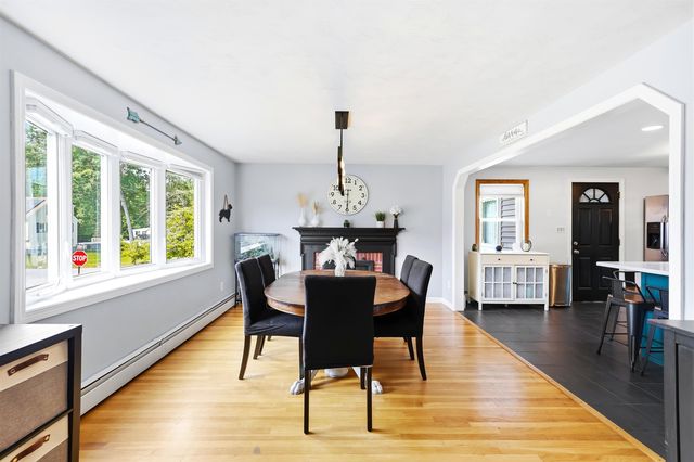 22 Colonial Drive, Salem, NH 03079