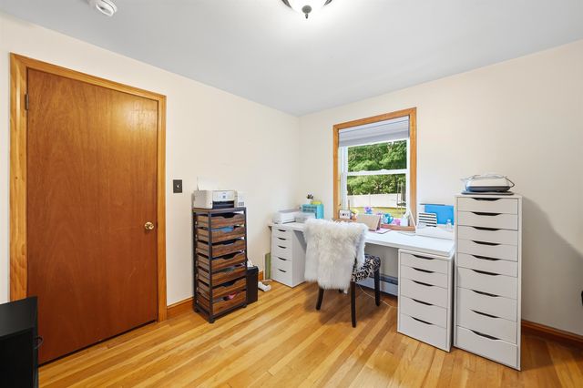 22 Colonial Drive, Salem, NH 03079