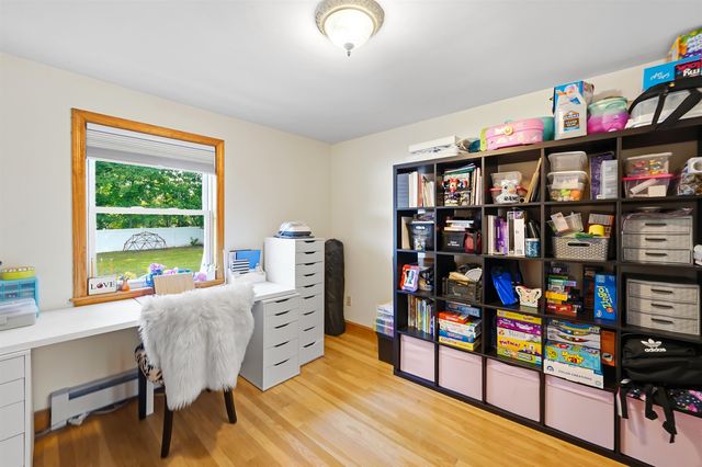 22 Colonial Drive, Salem, NH 03079