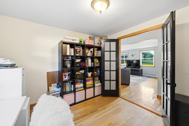 22 Colonial Drive, Salem, NH 03079
