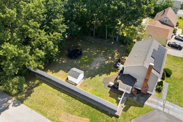 22 Colonial Drive, Salem, NH 03079